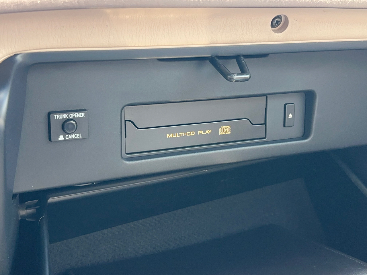 Lexus ES 300 Base 1999