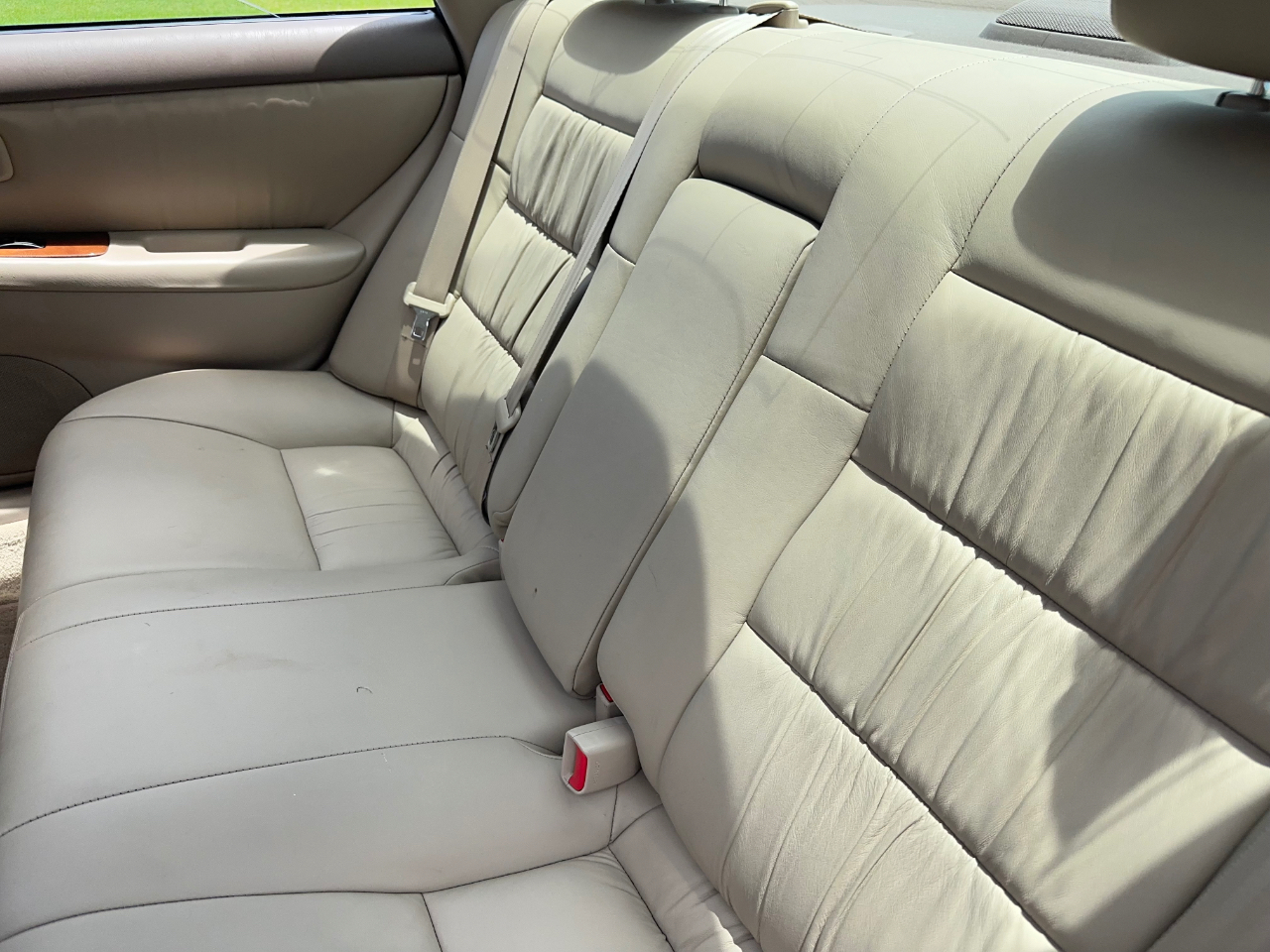 Lexus ES 300 Base 1999