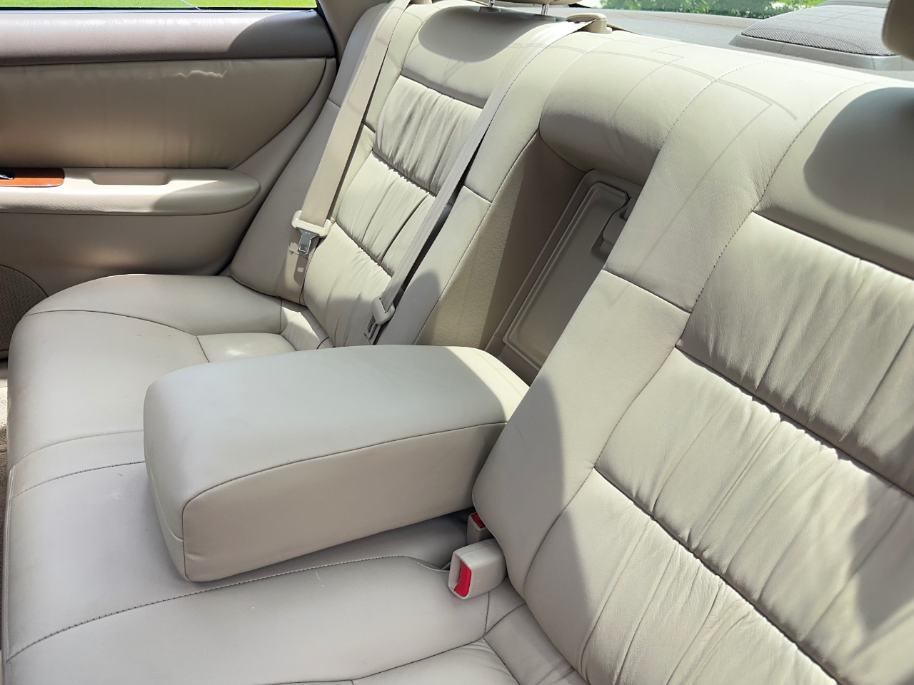 Lexus ES 300 Base 1999