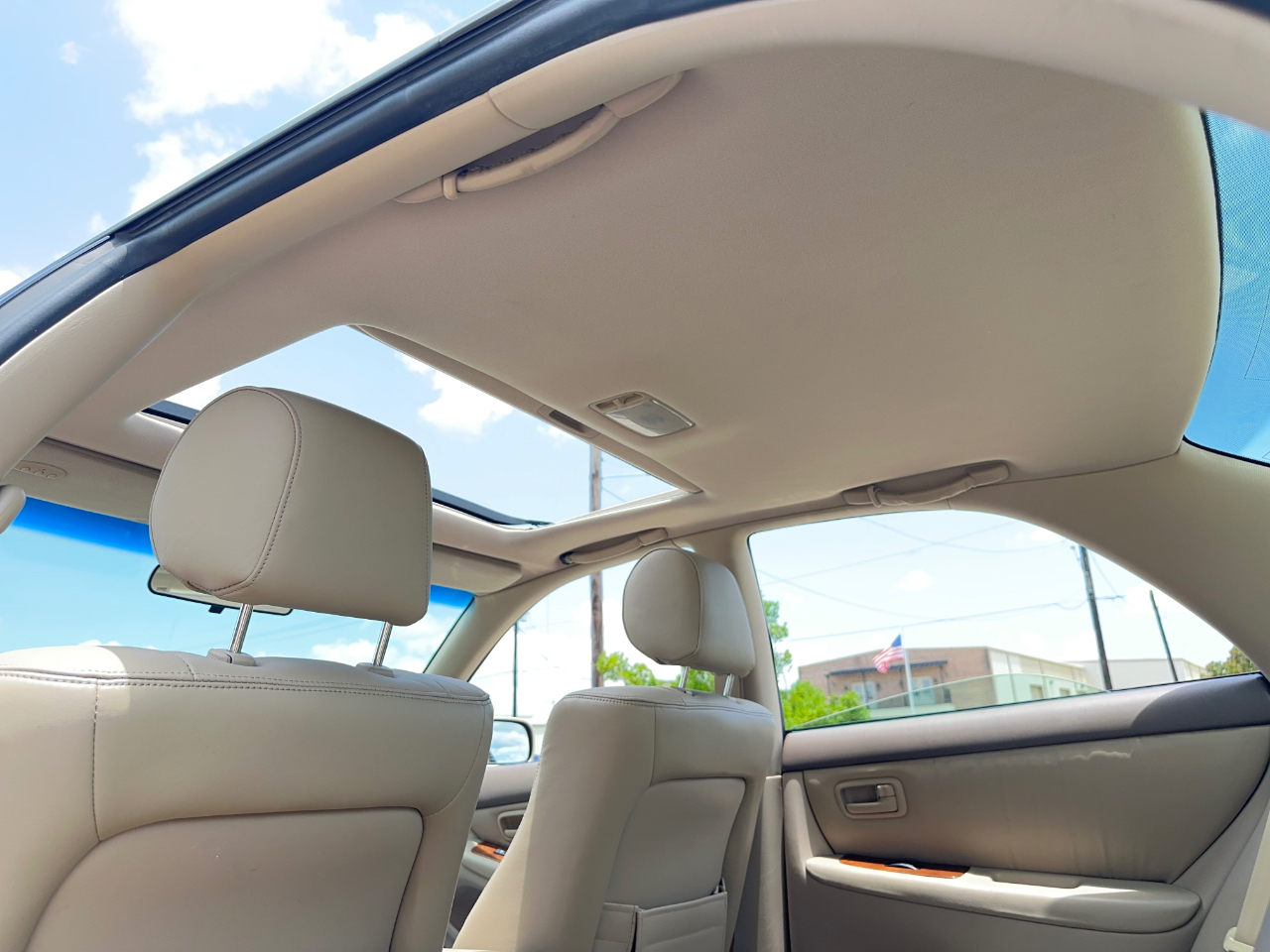 Lexus ES 300 Base 1999