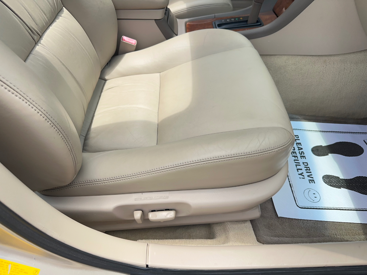 Lexus ES 300 Base 1999