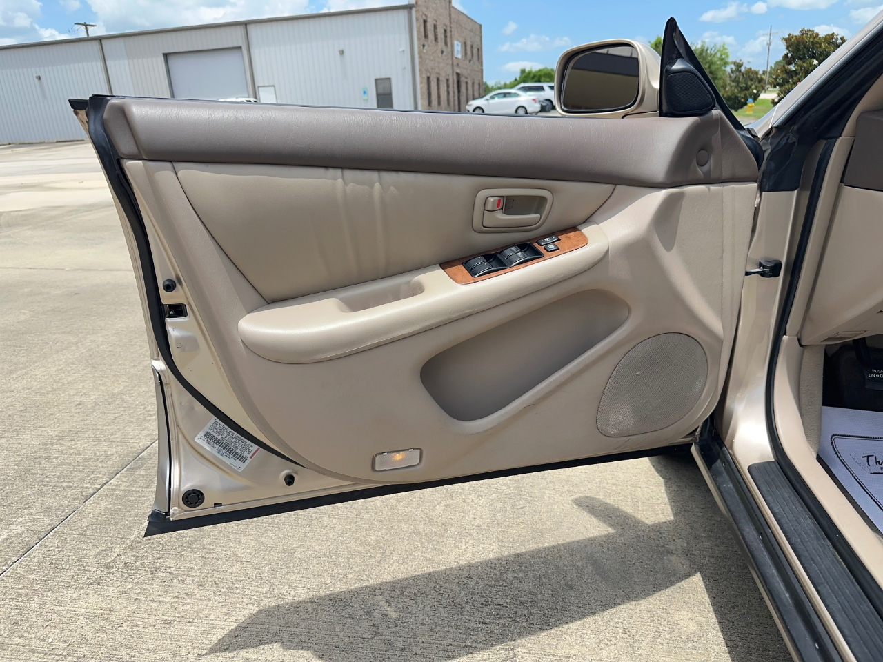 Lexus ES 300 Base 1999