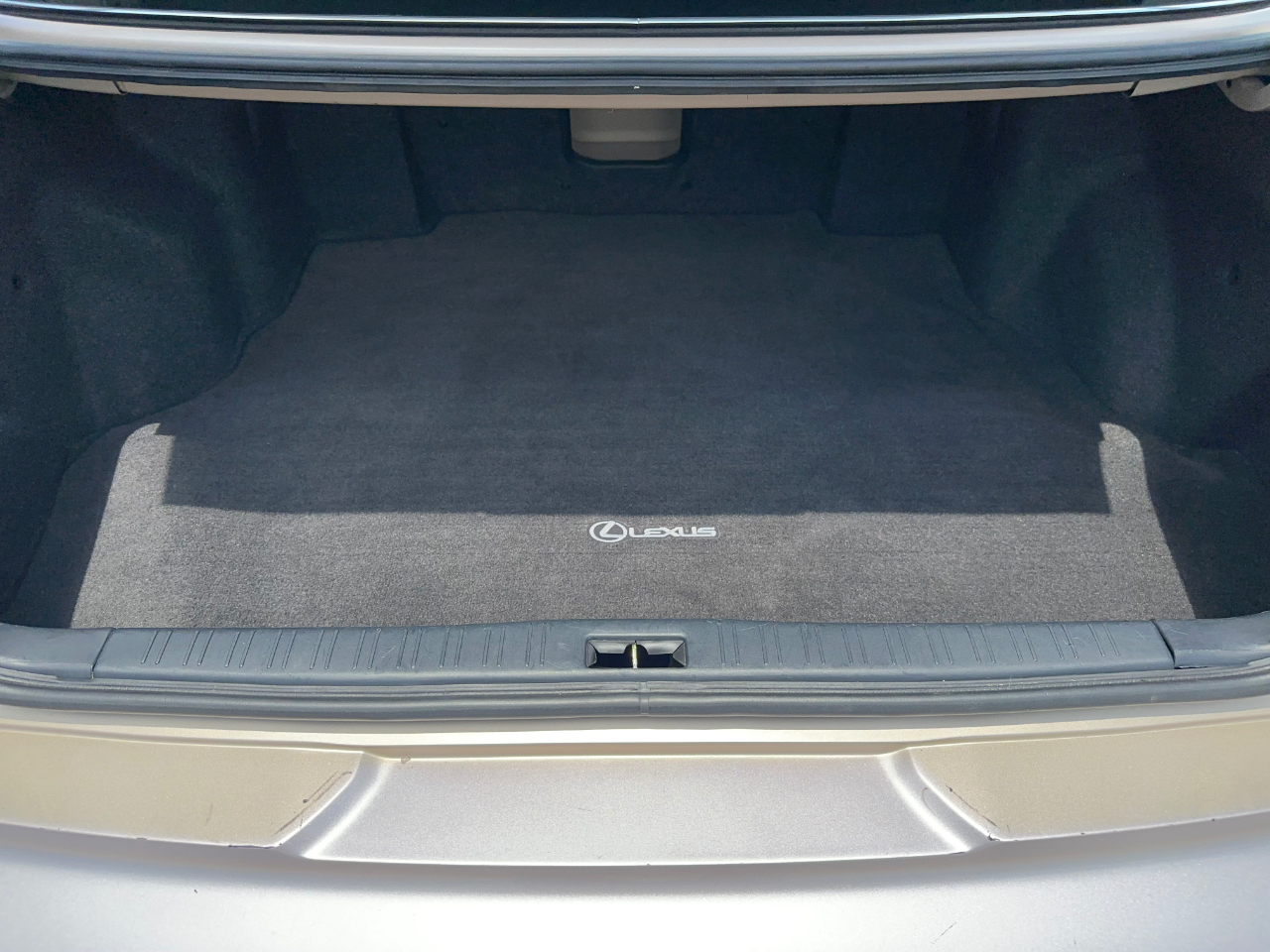 Lexus ES 300 Base 1999