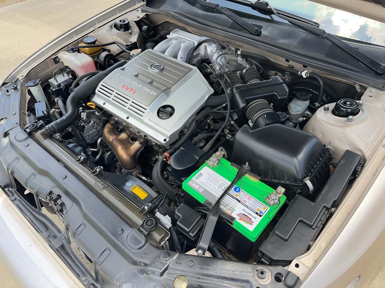 Lexus ES 300 Base 1999