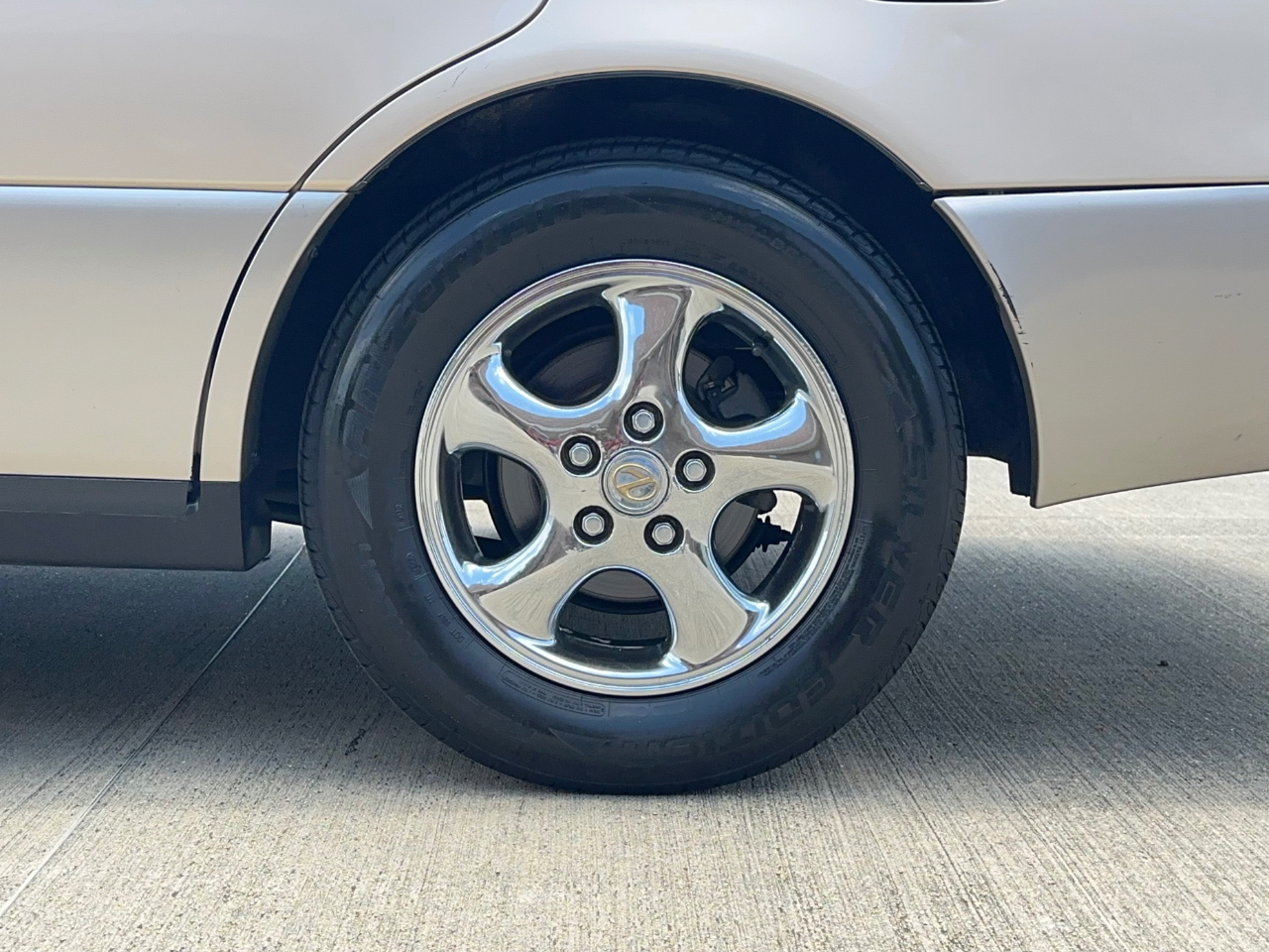 Lexus ES 300 Base 1999