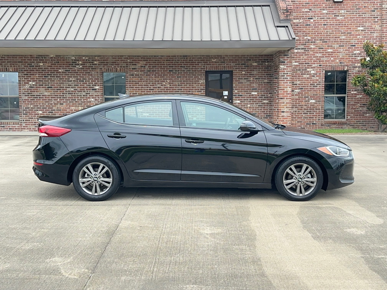 Hyundai Elantra SEL 2.0L Auto 2018