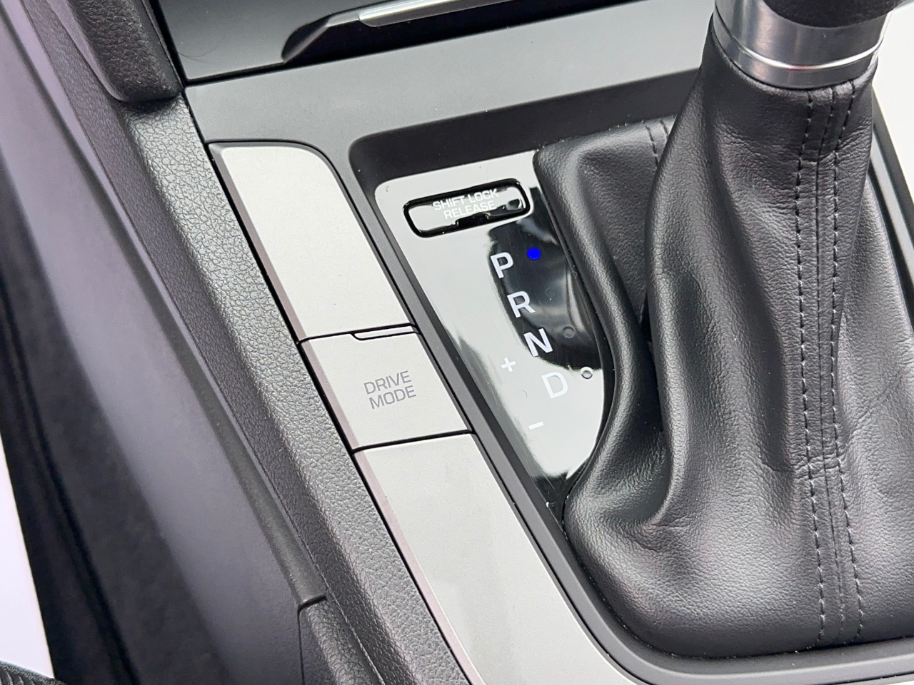 Hyundai Elantra SEL 2.0L Auto 2018