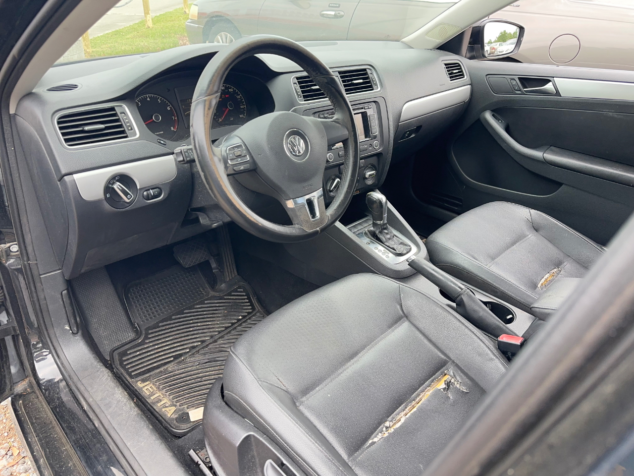 Volkswagen Jetta SEL PZEV 2011