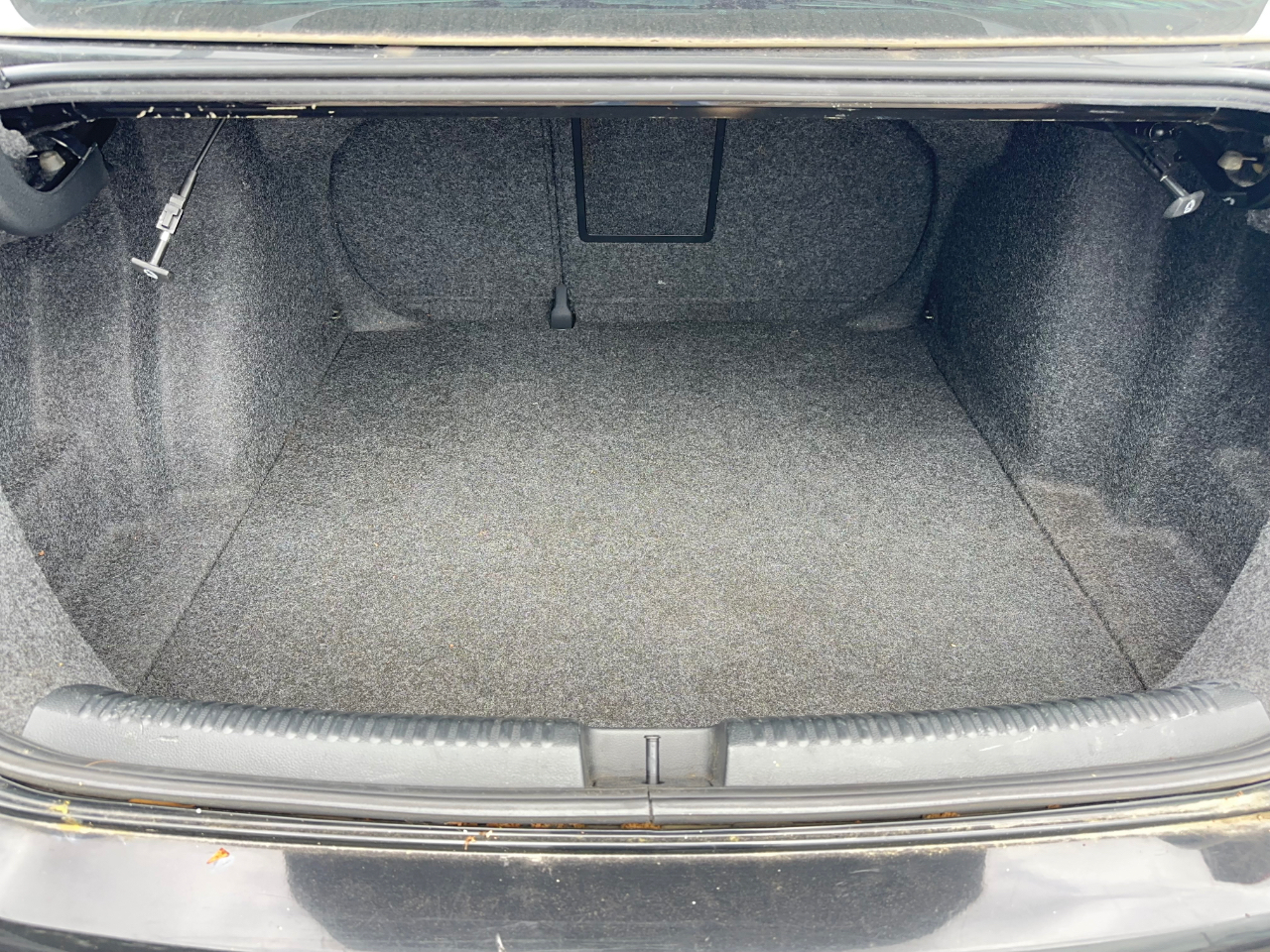 Volkswagen Jetta SEL PZEV 2011
