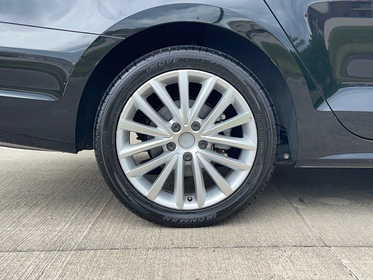 Volkswagen Jetta  2011