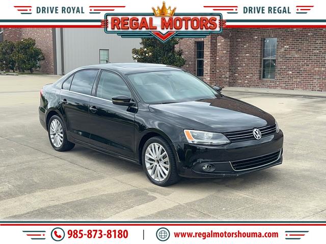 2011 Volkswagen Jetta SEL with Sunroof
