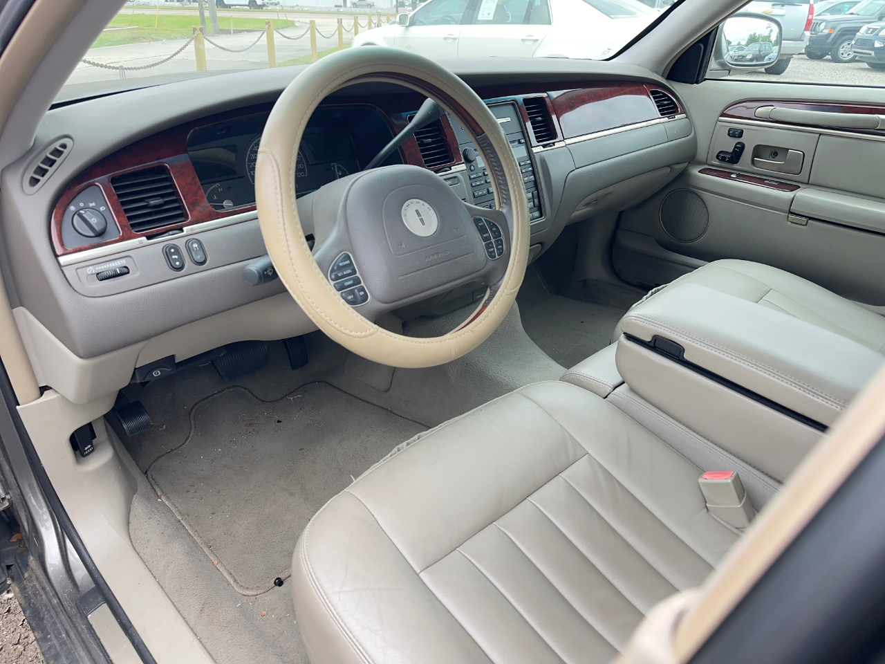 Lincoln Town Car Signature 2003