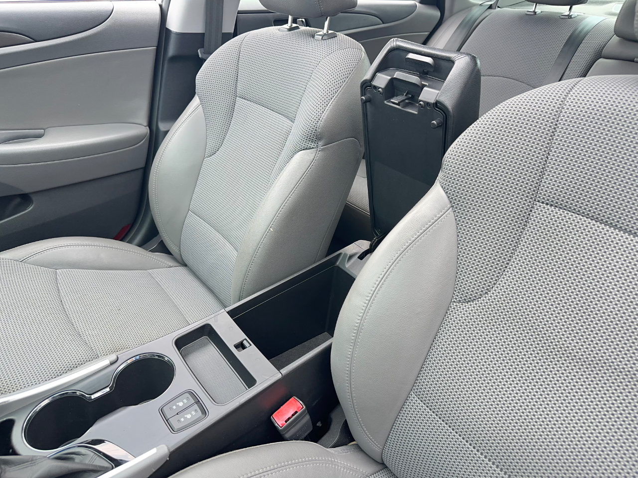 Hyundai Sonata SE 2013