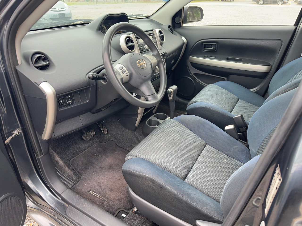 Scion xA Hatchback 2006