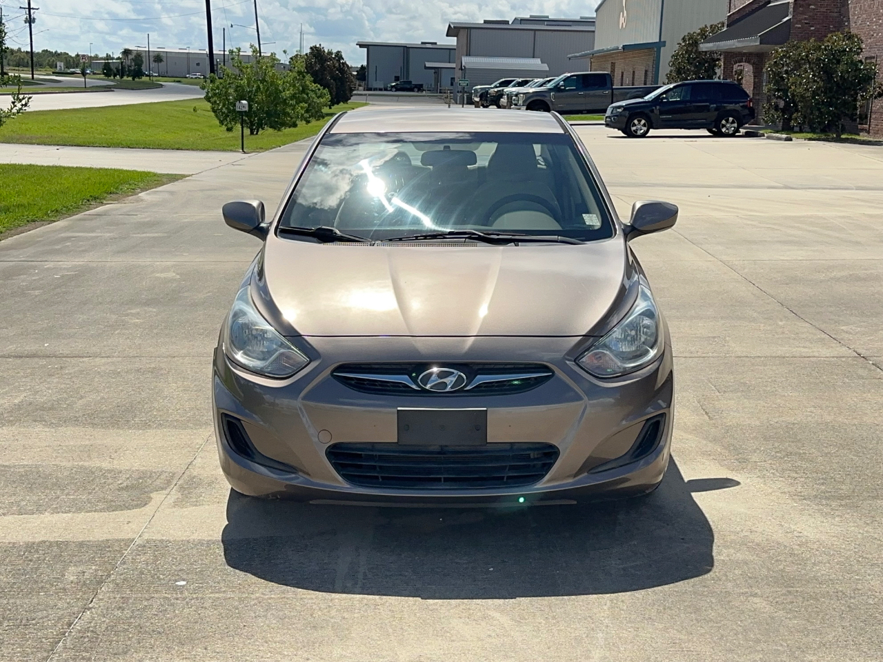 Hyundai Accent  2012