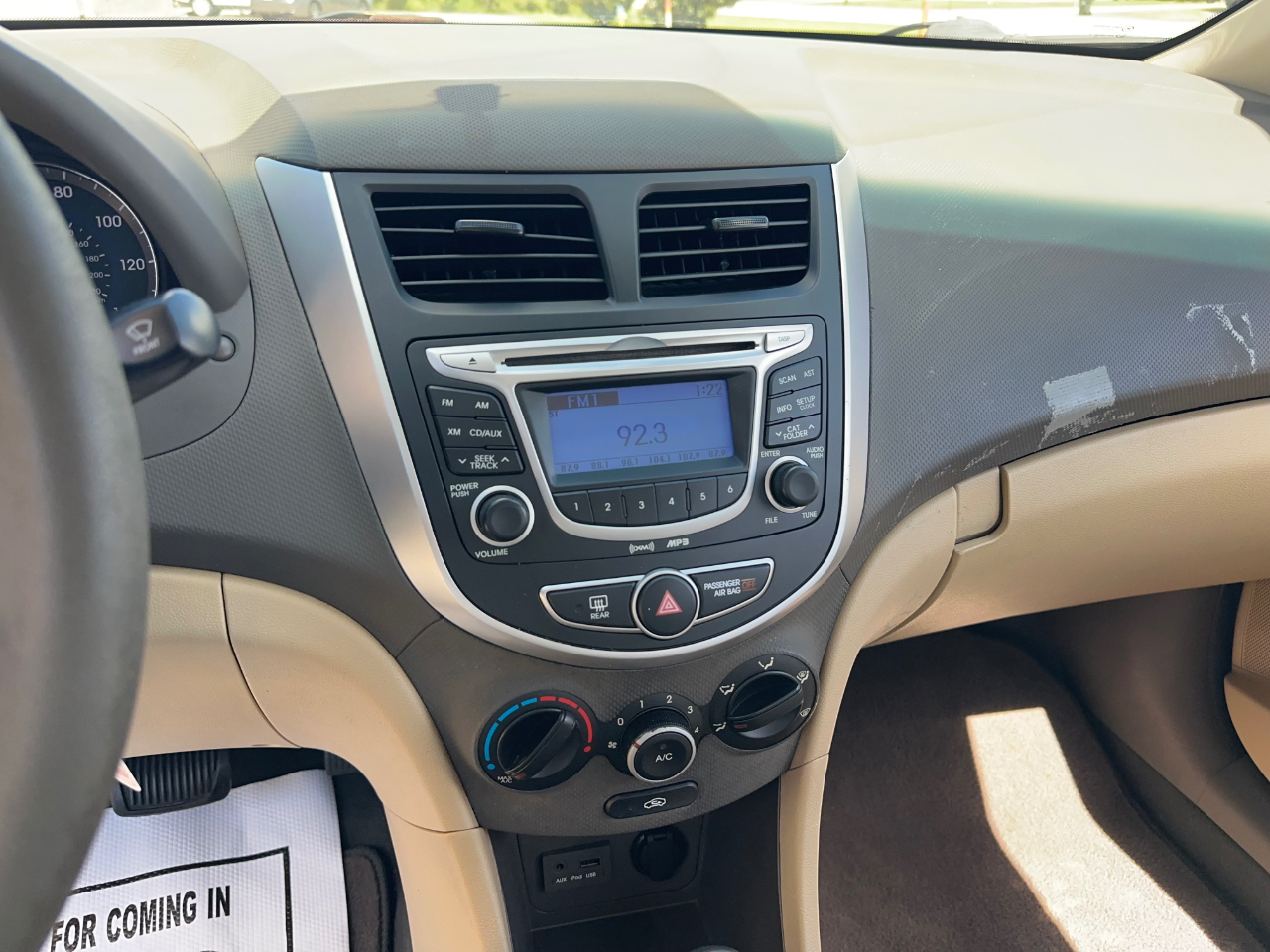 Hyundai Accent  2012