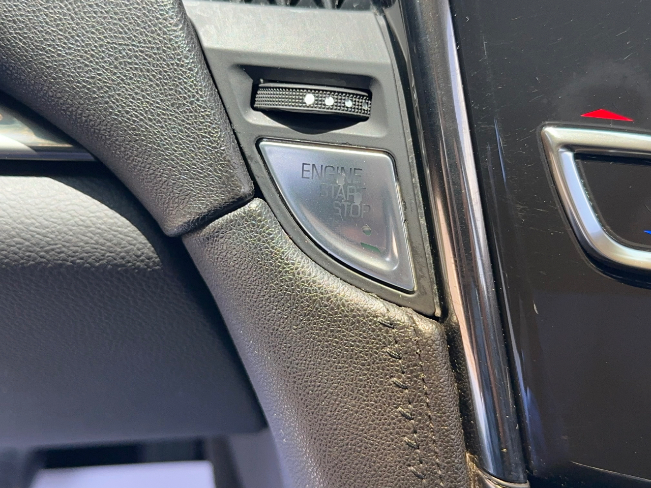Cadillac ATS 2.5L Base RWD 2013
