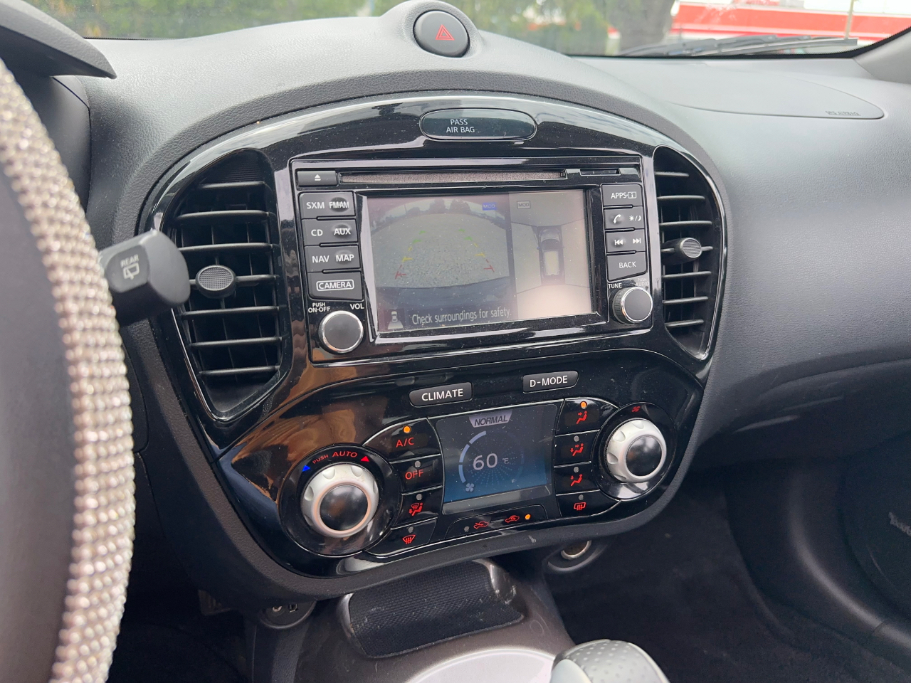 Nissan Juke SV FWD 2015