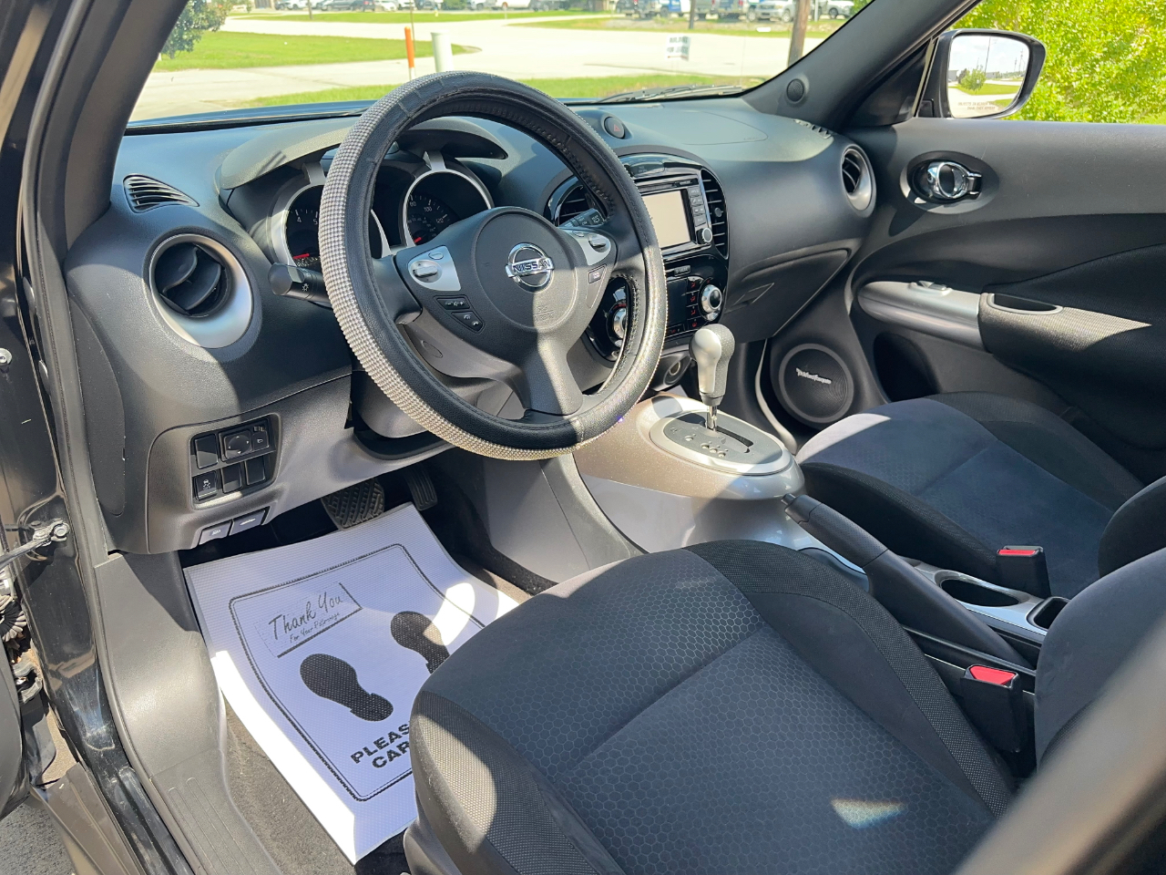 Nissan Juke SV FWD 2015