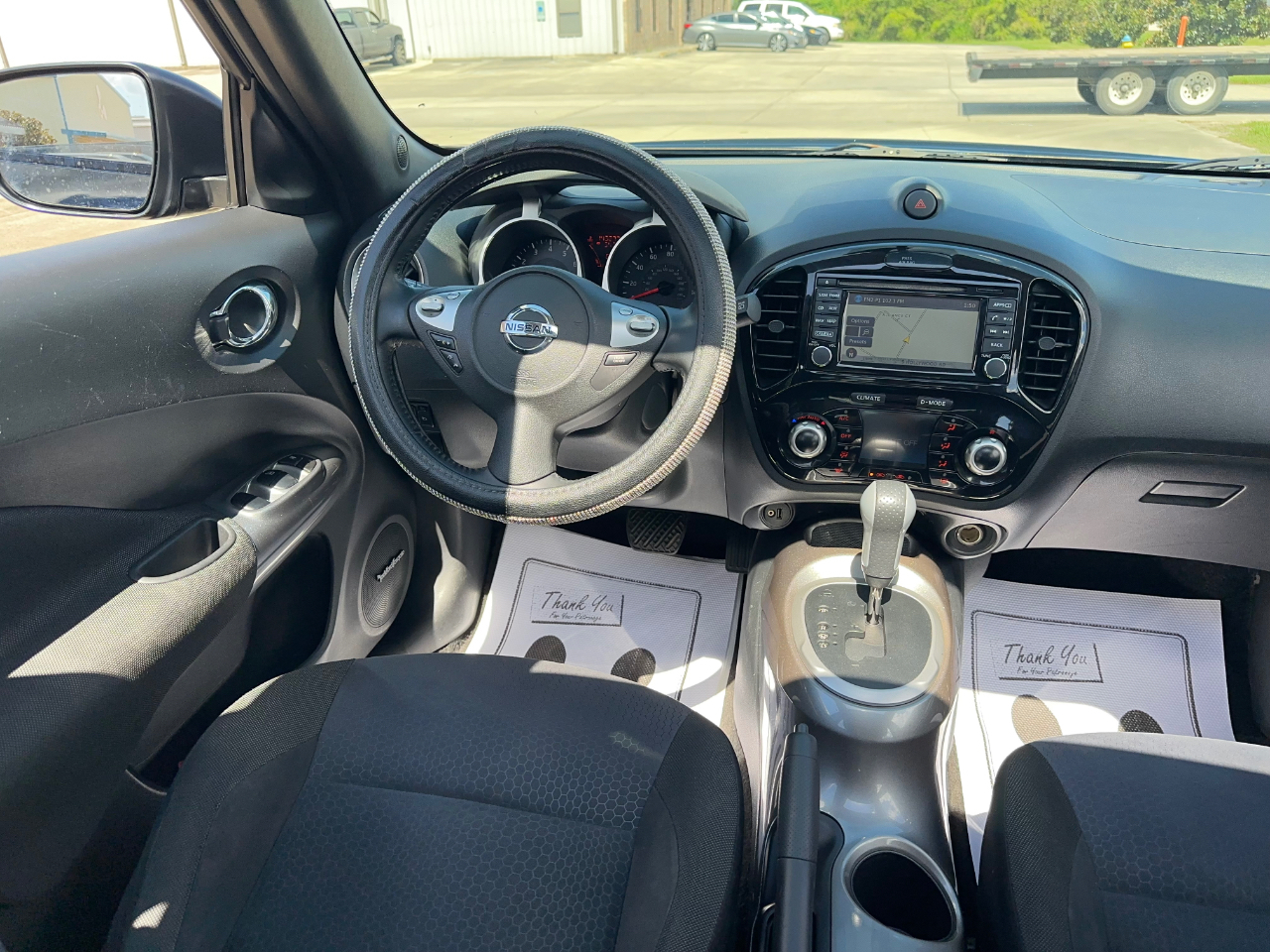 Nissan Juke SV FWD 2015