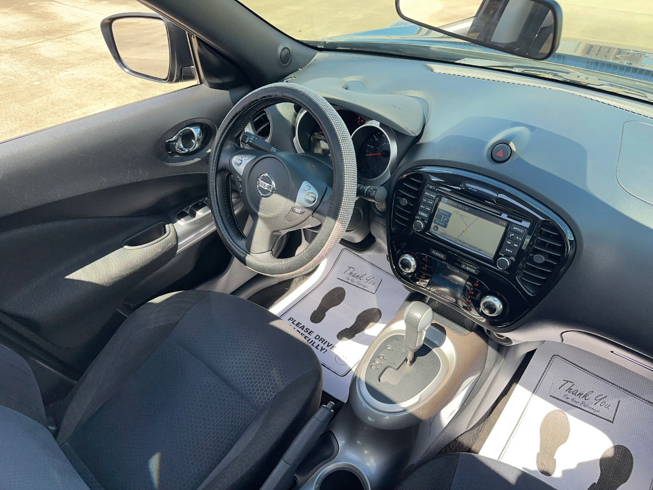 Nissan Juke SV FWD 2015
