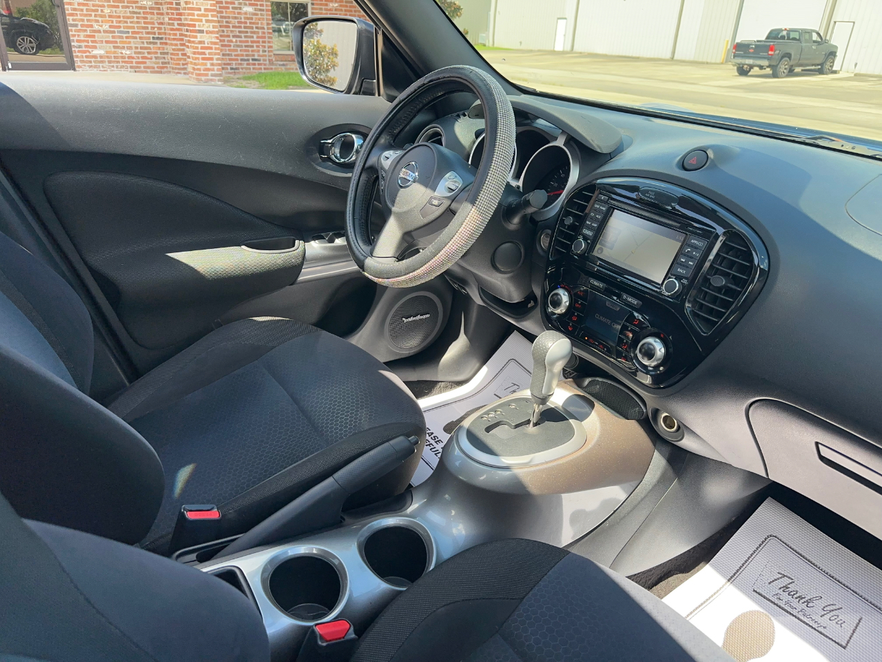 Nissan Juke SV FWD 2015