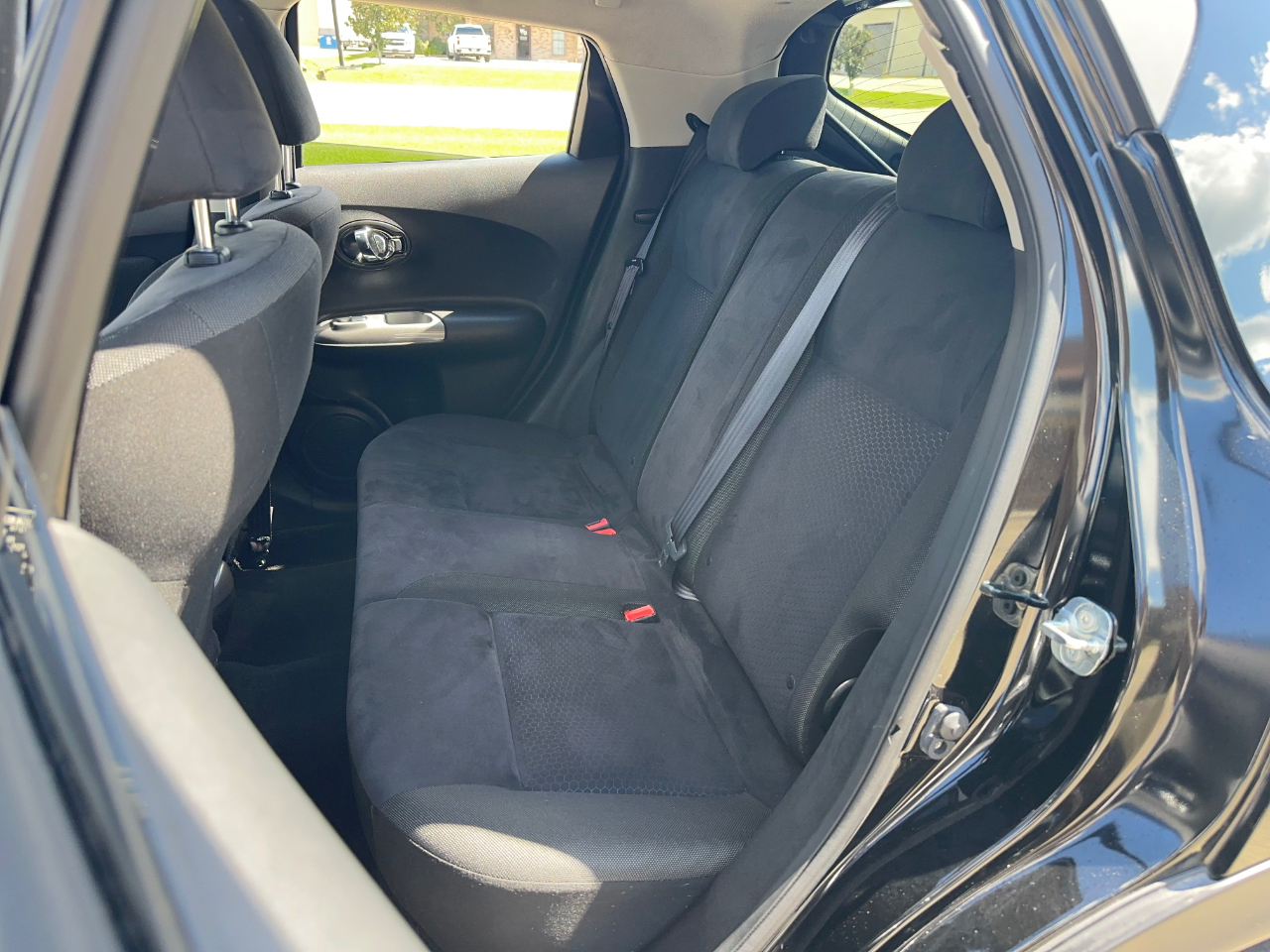 Nissan Juke SV FWD 2015