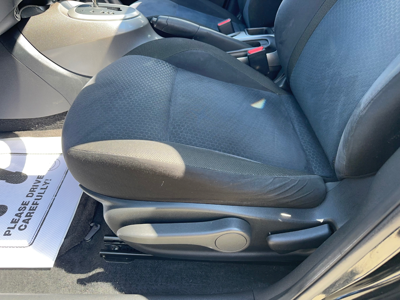 Nissan Juke SV FWD 2015
