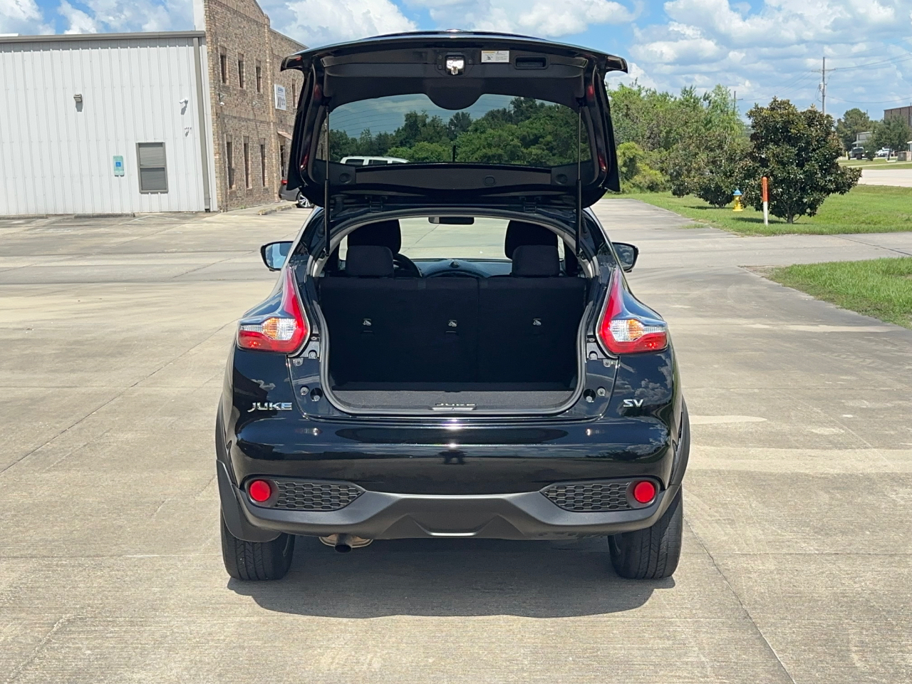Nissan Juke SV FWD 2015