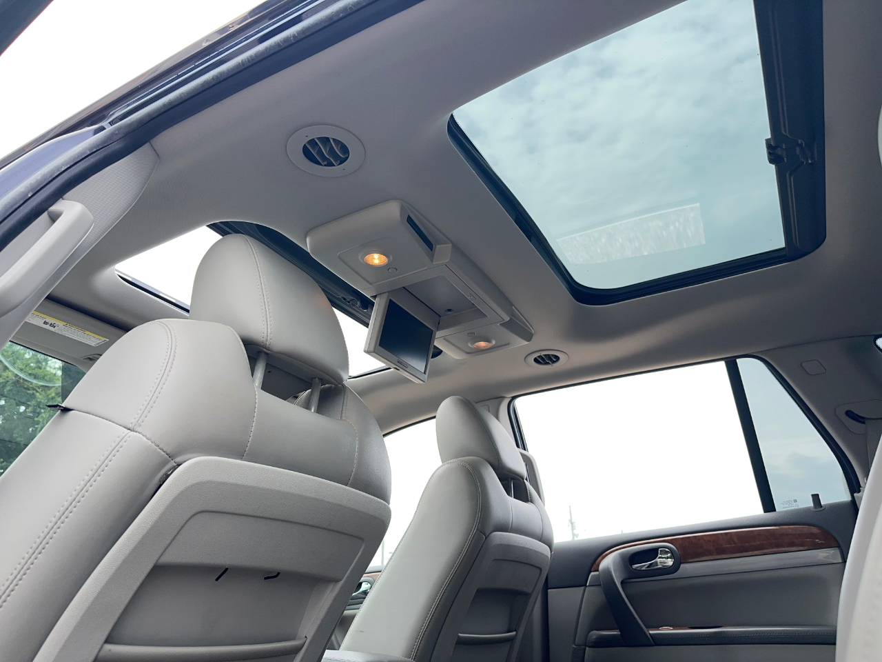 Buick Enclave CXL-2 AWD 2011