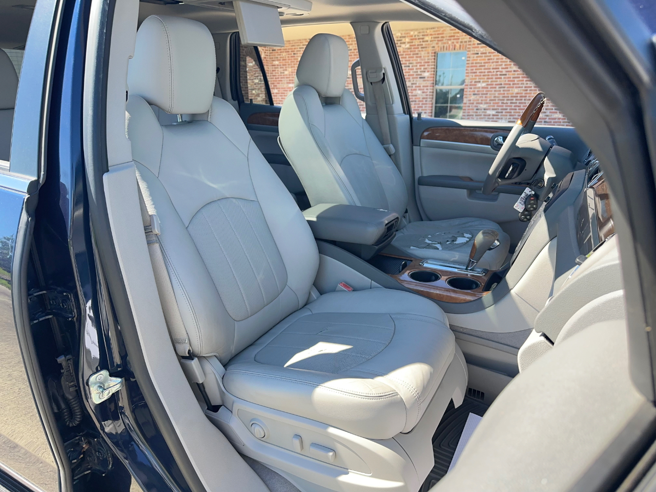 Buick Enclave CXL-2 AWD 2011