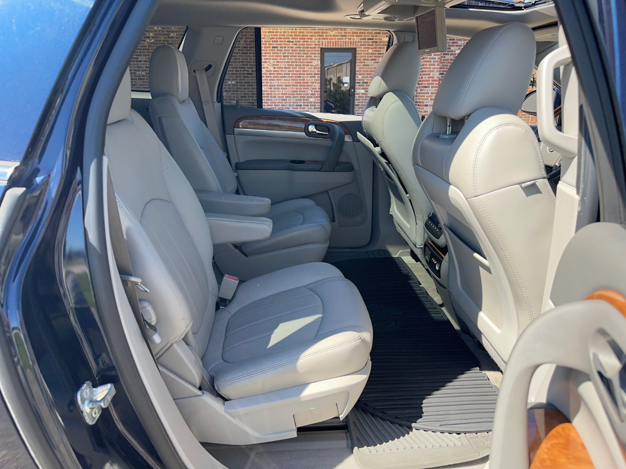 Buick Enclave CXL-2 AWD 2011