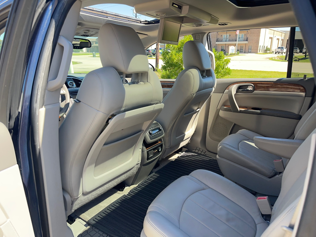 Buick Enclave CXL-2 AWD 2011