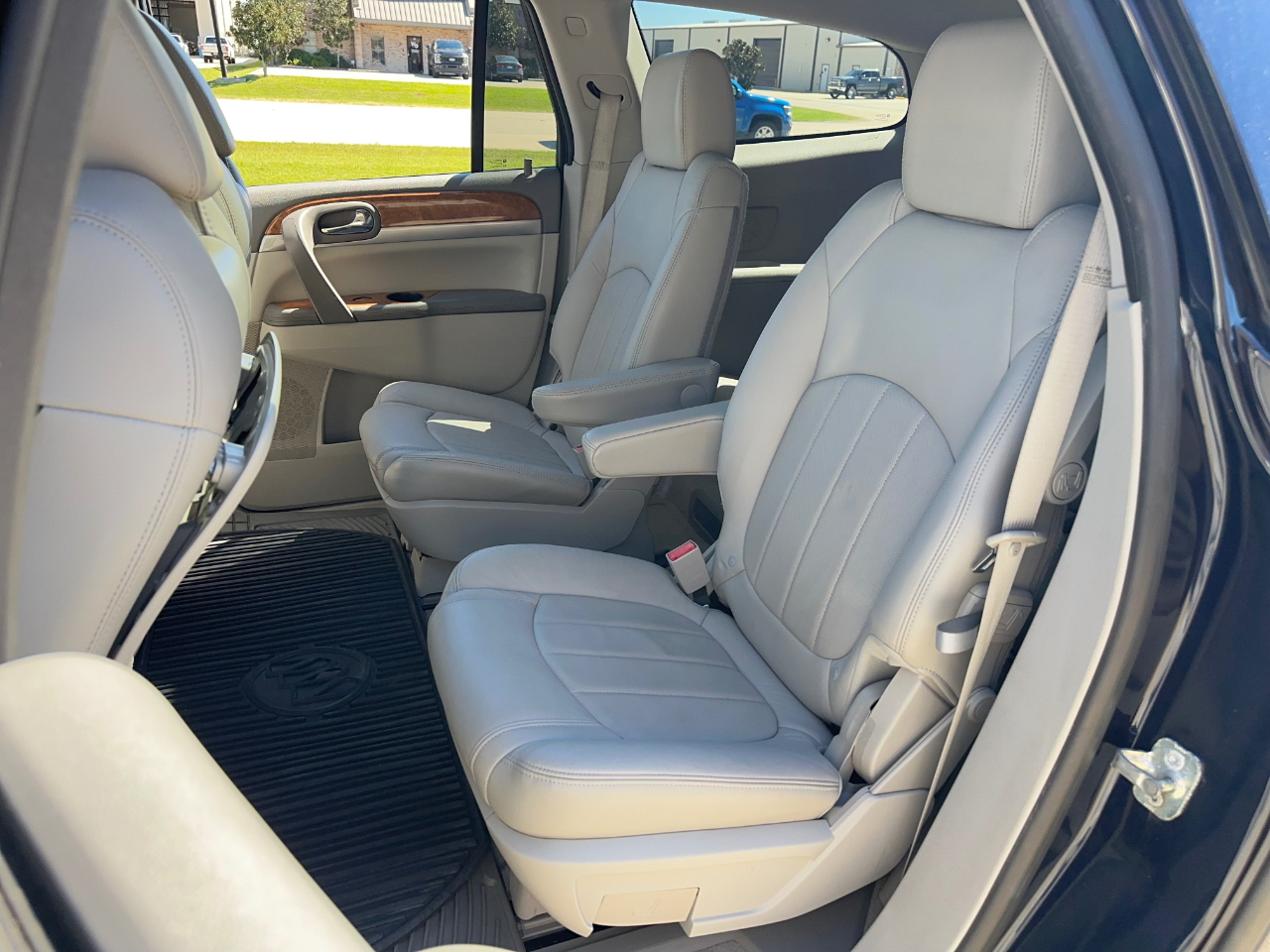 Buick Enclave CXL-2 AWD 2011