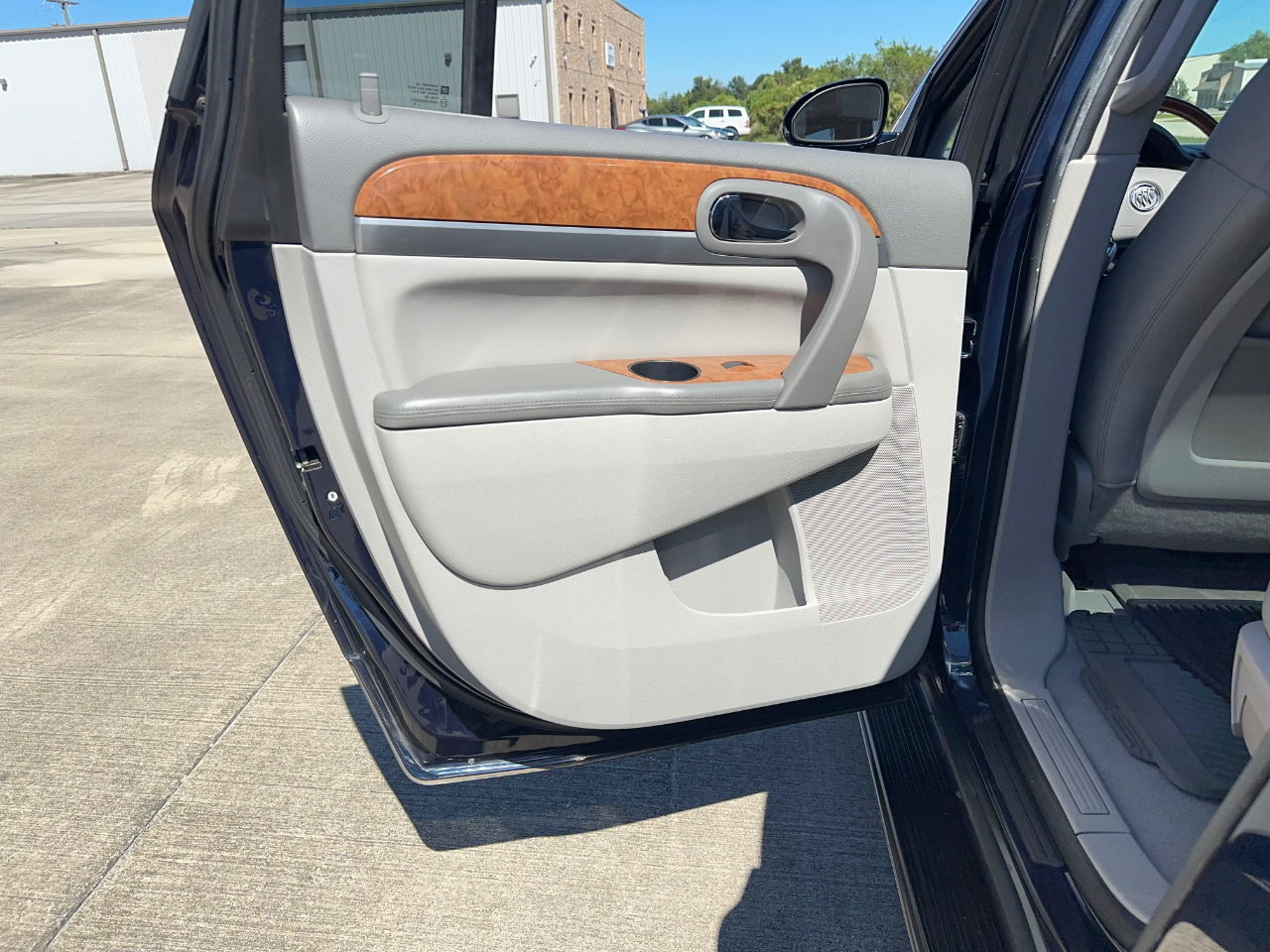 Buick Enclave CXL-2 AWD 2011