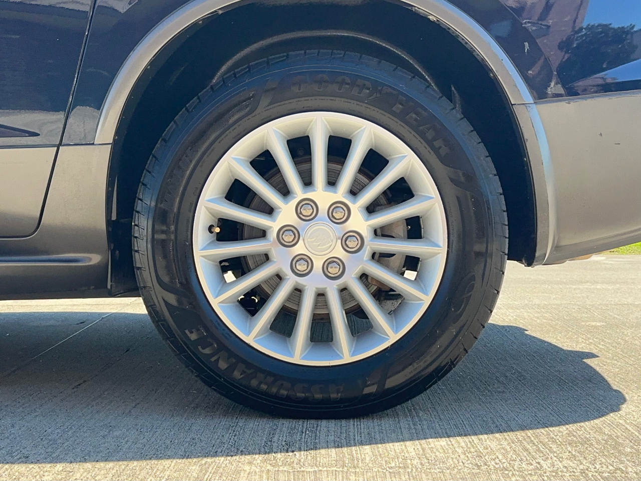 Buick Enclave CXL-2 AWD 2011