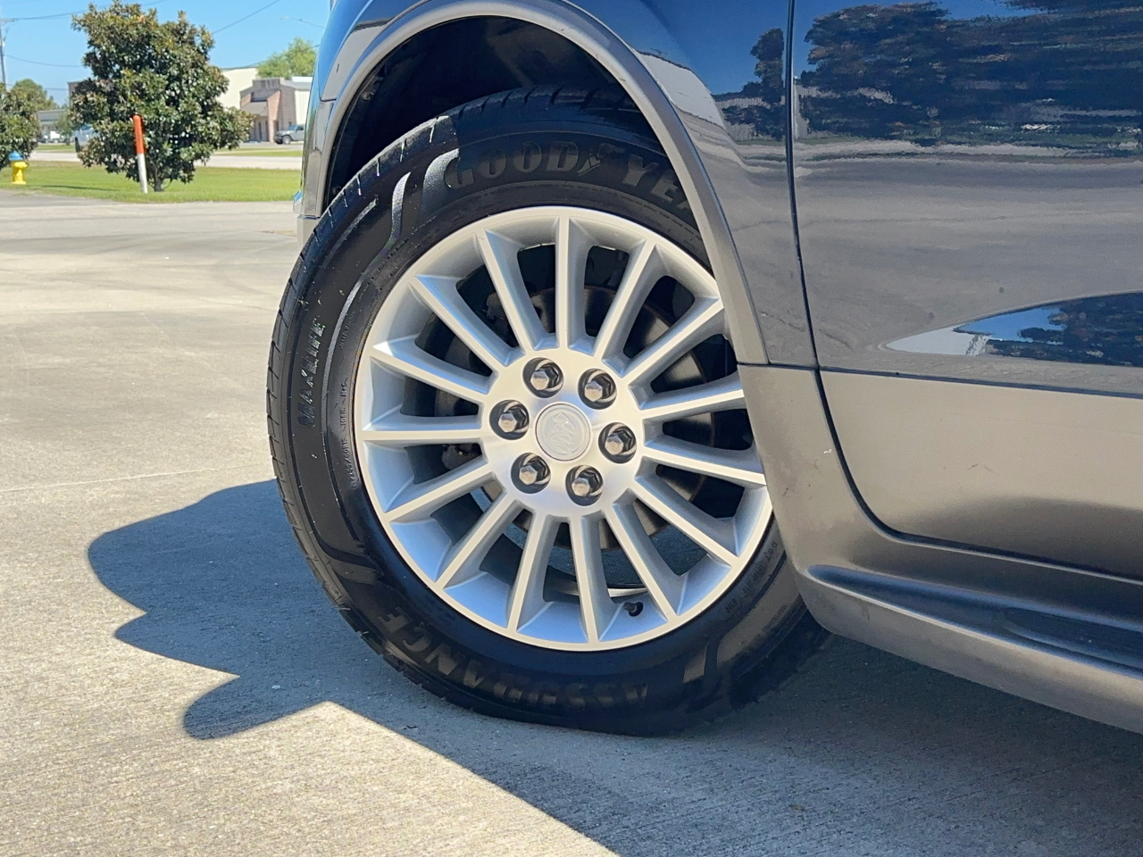 Buick Enclave CXL-2 AWD 2011