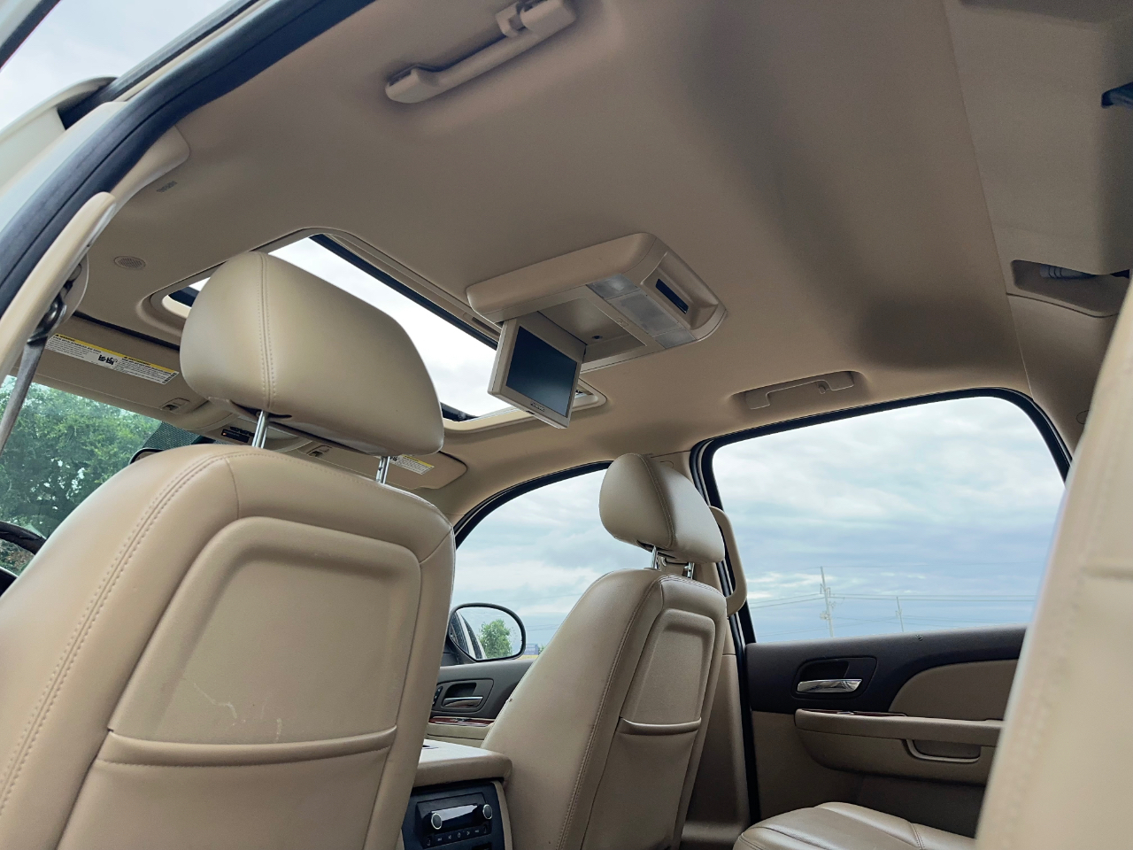 Chevrolet Avalanche LTZ 2WD 2011