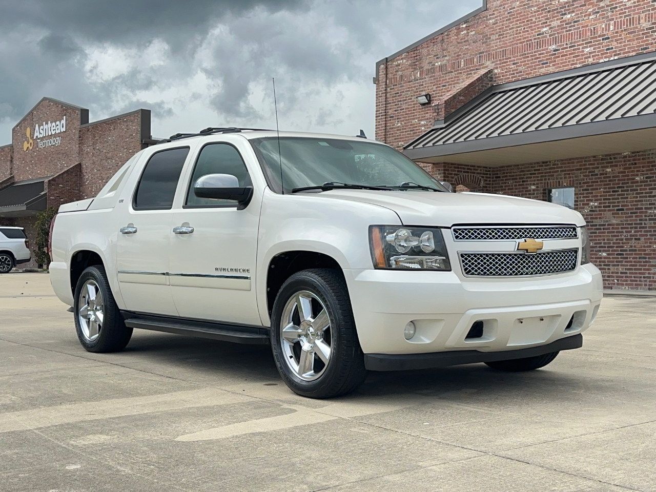 Chevrolet Avalanche LTZ 2WD 2011