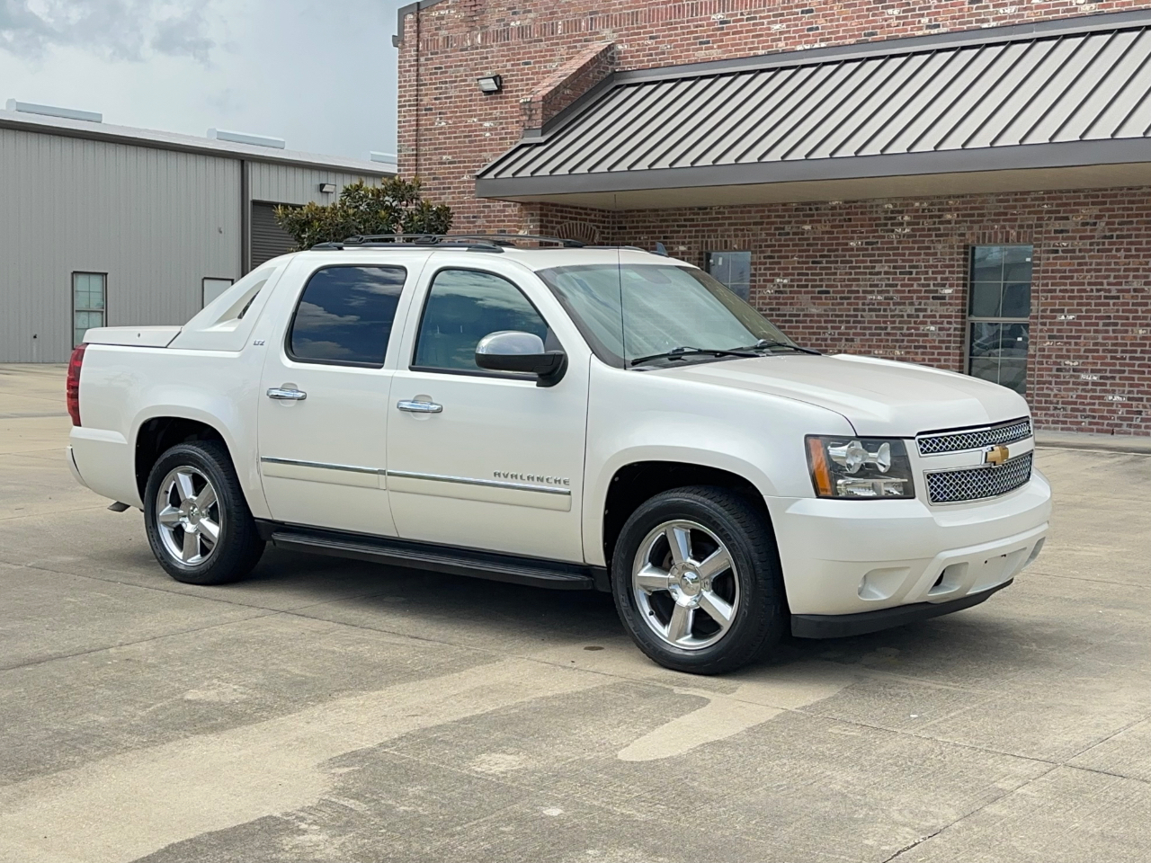 Chevrolet Avalanche LTZ 2WD 2011