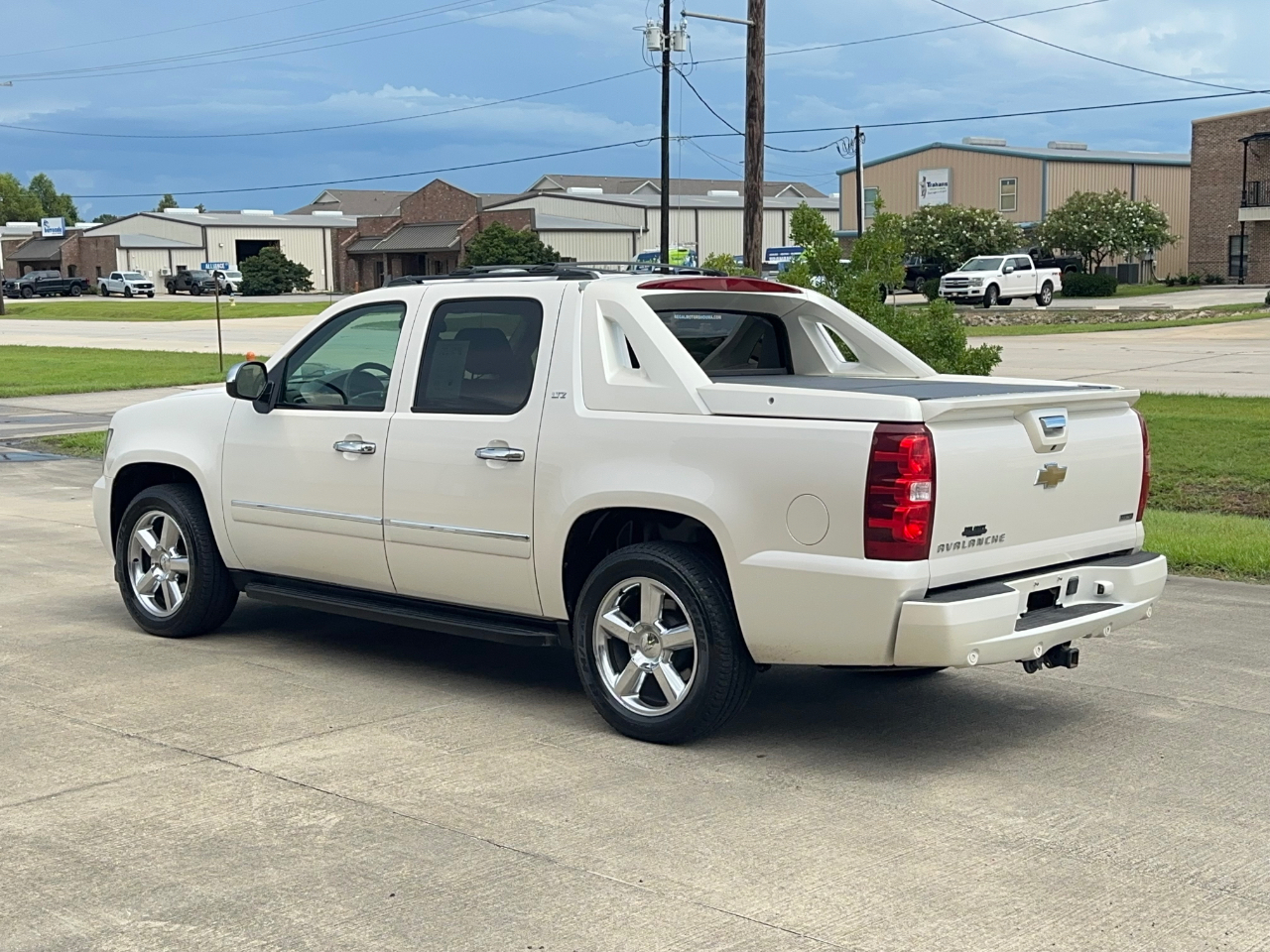 Chevrolet Avalanche LTZ 2WD 2011