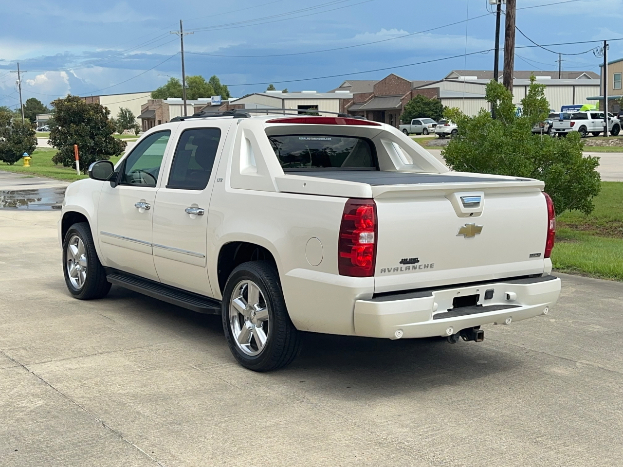 Chevrolet Avalanche LTZ 2WD 2011