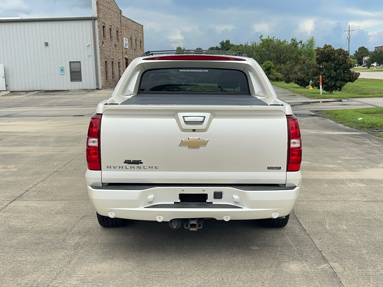 Chevrolet Avalanche LTZ 2WD 2011