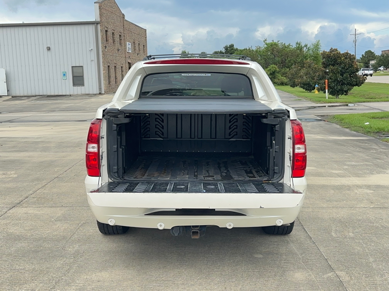 Chevrolet Avalanche LTZ 2WD 2011