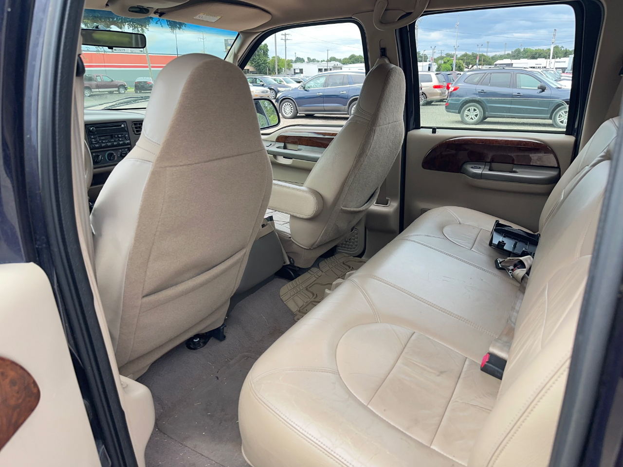 Ford F-250 SD Lariat Crew Cab Short Bed 2WD 2000
