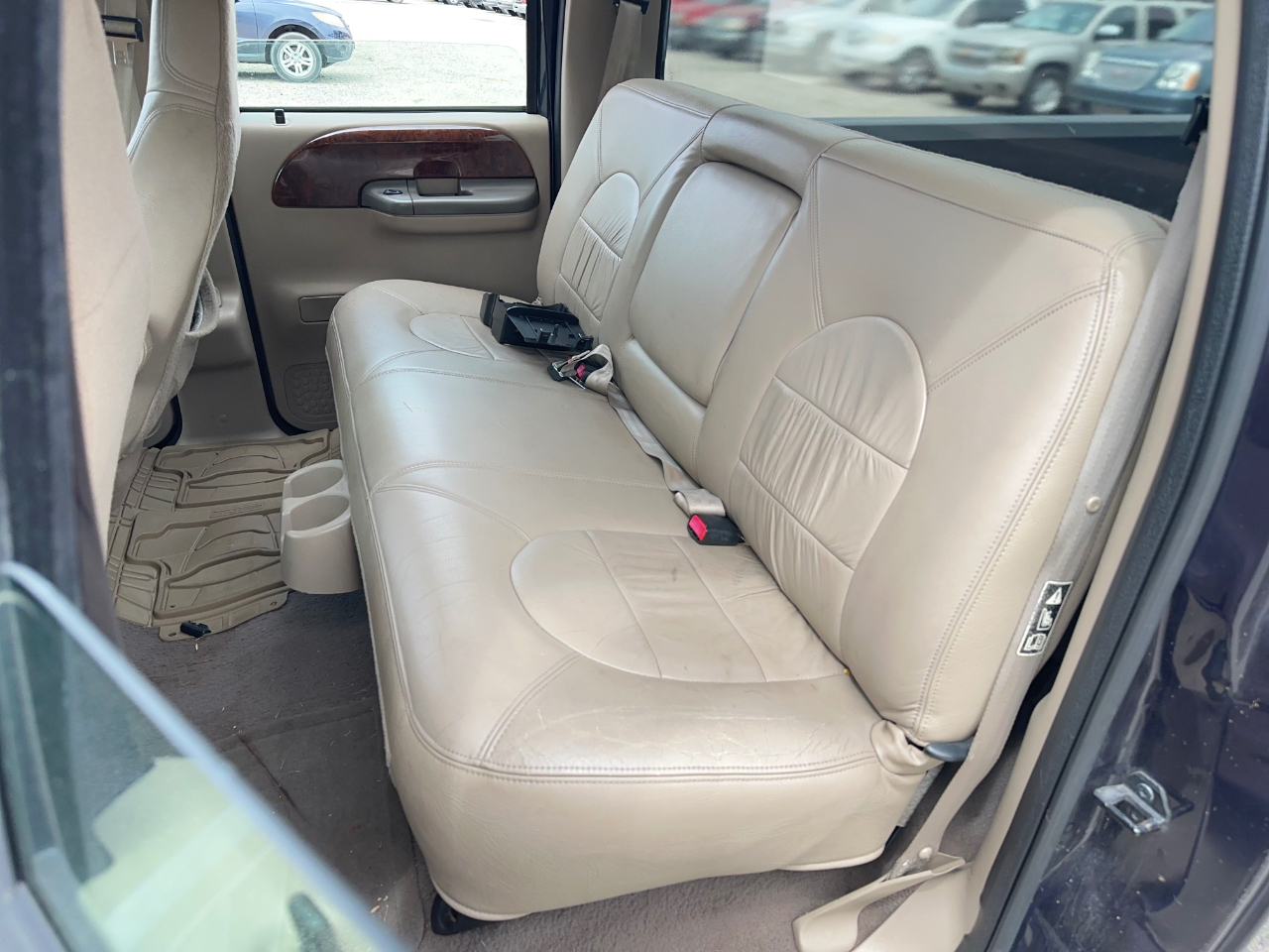 Ford F-250 SD Lariat Crew Cab Short Bed 2WD 2000