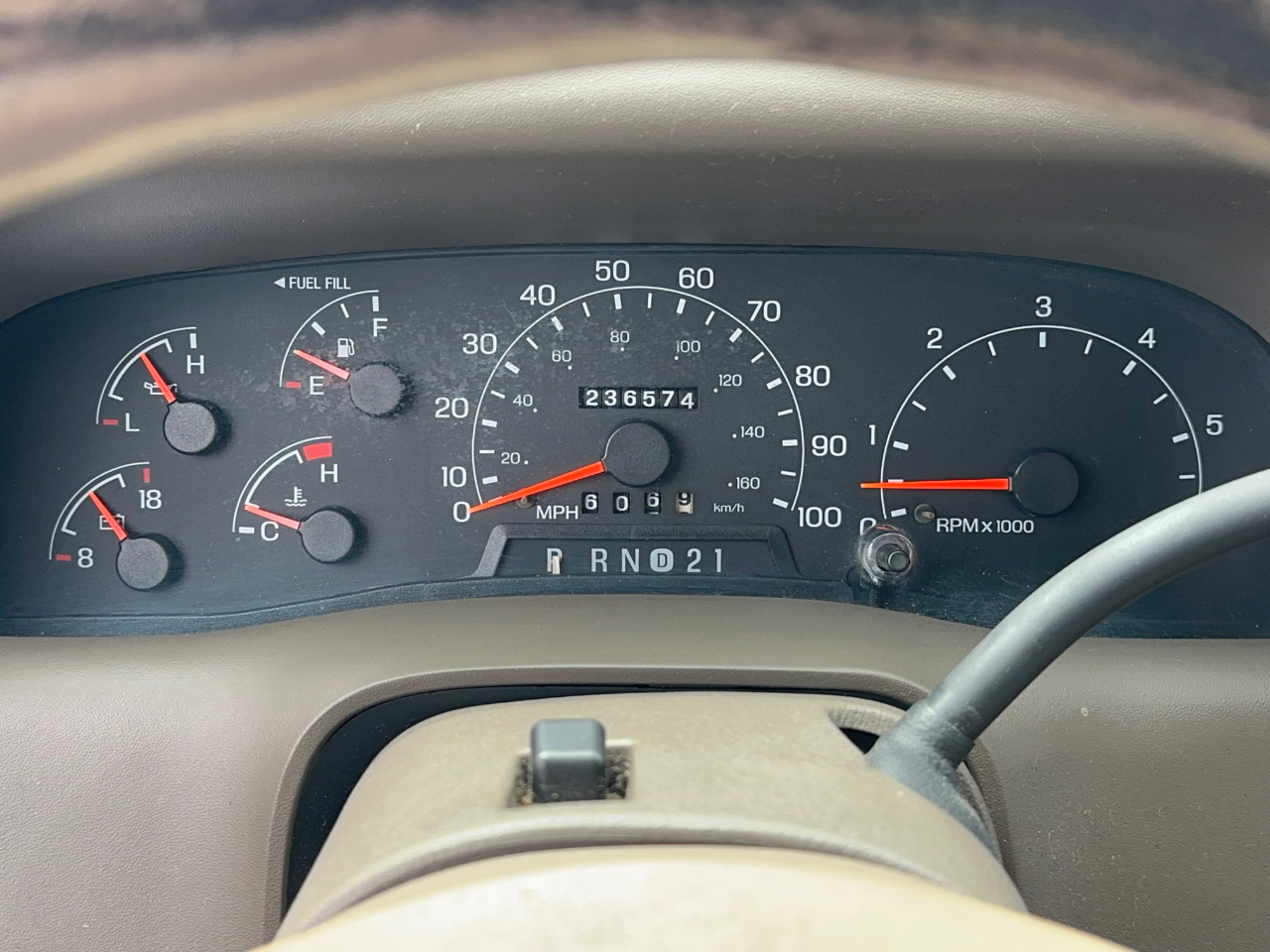 Ford F-250 SD Lariat Crew Cab Short Bed 2WD 2000