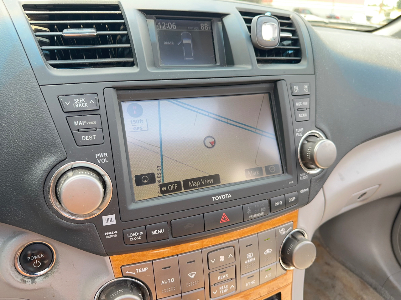 Toyota Highlander Hybrid Limited 4WD 2010