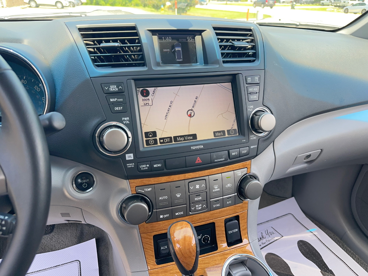 Toyota Highlander Hybrid Limited 4WD 2010
