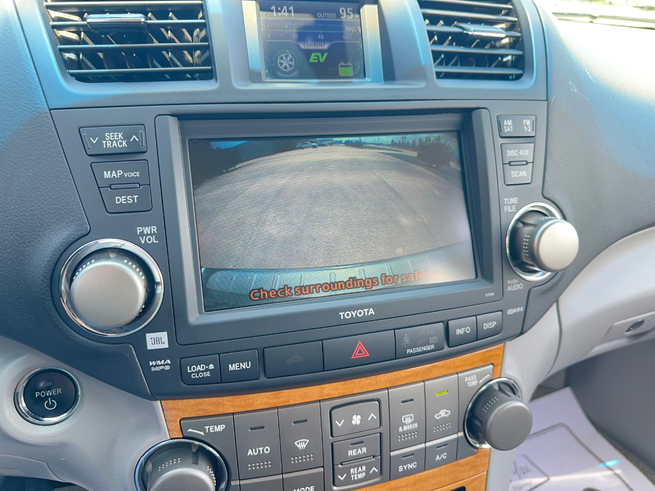 Toyota Highlander Hybrid Limited 4WD 2010